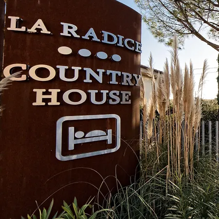 La Radice 3* צ'יביטאנובה מארקה