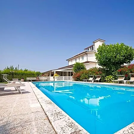La Radice Hotel